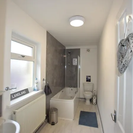 1 Bedroom Holiday Let In The Heart Of West Wales Carmarthen Exterior photo