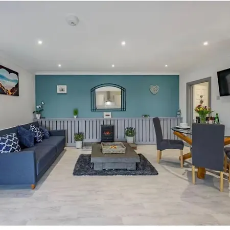 1 Bedroom Holiday Let In The Heart Of West Wales Carmarthen Exterior photo